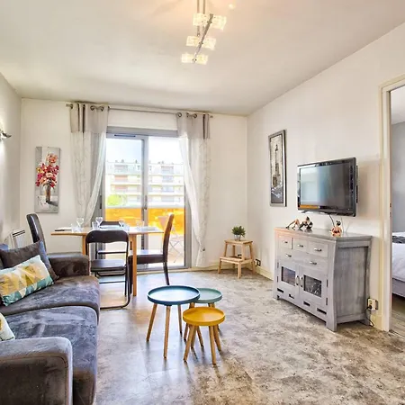 2 Pieces Avec Balcon, Vue Et Parking - Fr-1-788-68 Apartment Cabourg
