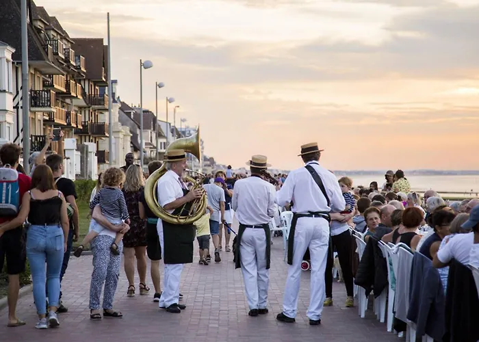 Appartement 2 Pieces Avec Balcon, Vue Et Parking - Fr-1-788-68 *