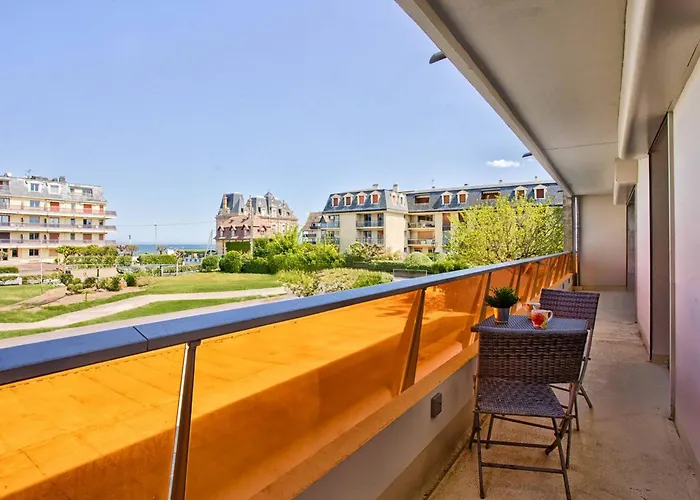 Daire 2 Pieces Avec Balcon, Vue Et Parking - Fr-1-788-68